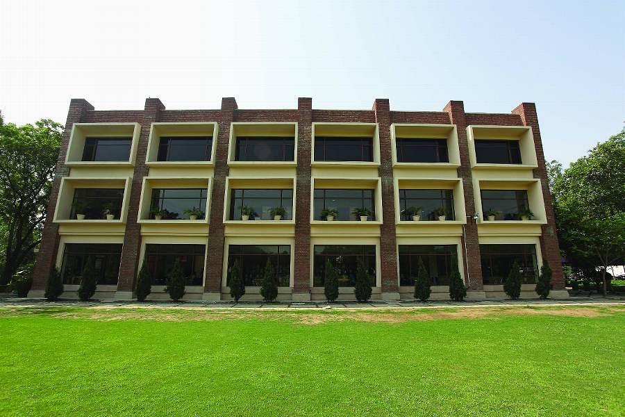 Institute of Management Technology
